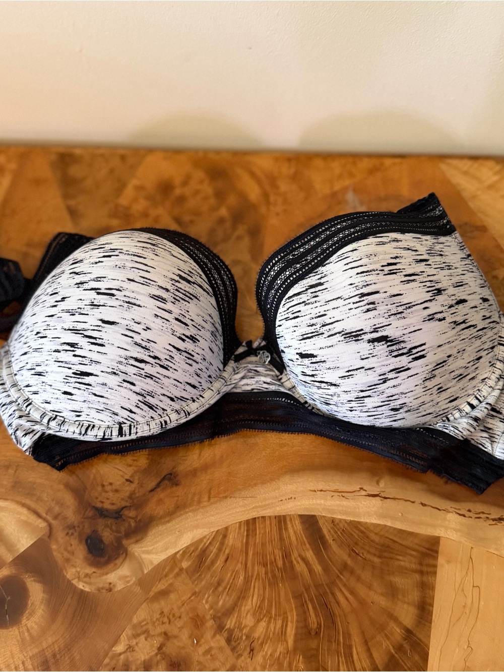 Daisy Fuentes 42D Push-up Bra Underwire Grey